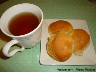 Dinner Rolls (Pandesal)                         