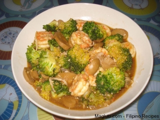 Pinoy Style Prawn Brocolli in Oyster Sauce                            