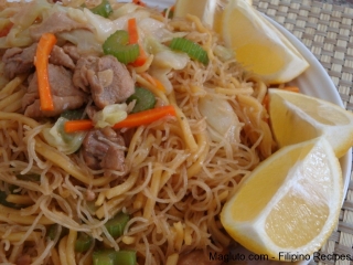 filipino-recipe-pansit-miki-at-bihon-guisado19